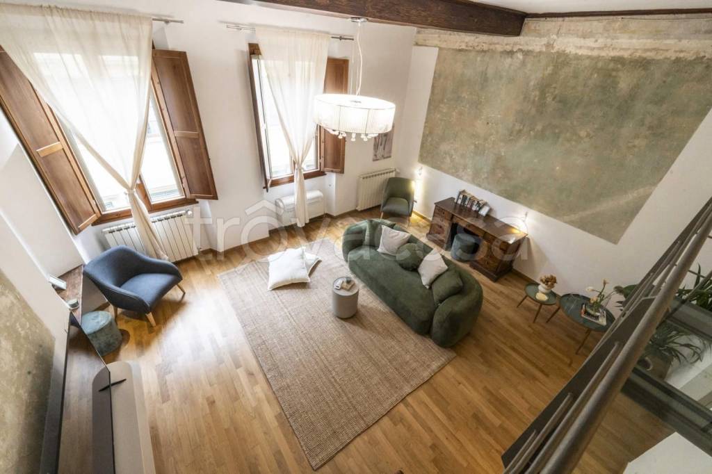 appartamento in vendita a Firenze in zona Centro Santa Croce