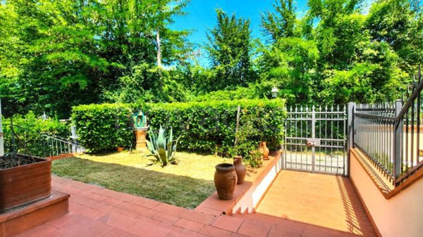 casa indipendente in vendita a Firenze in zona Settignano