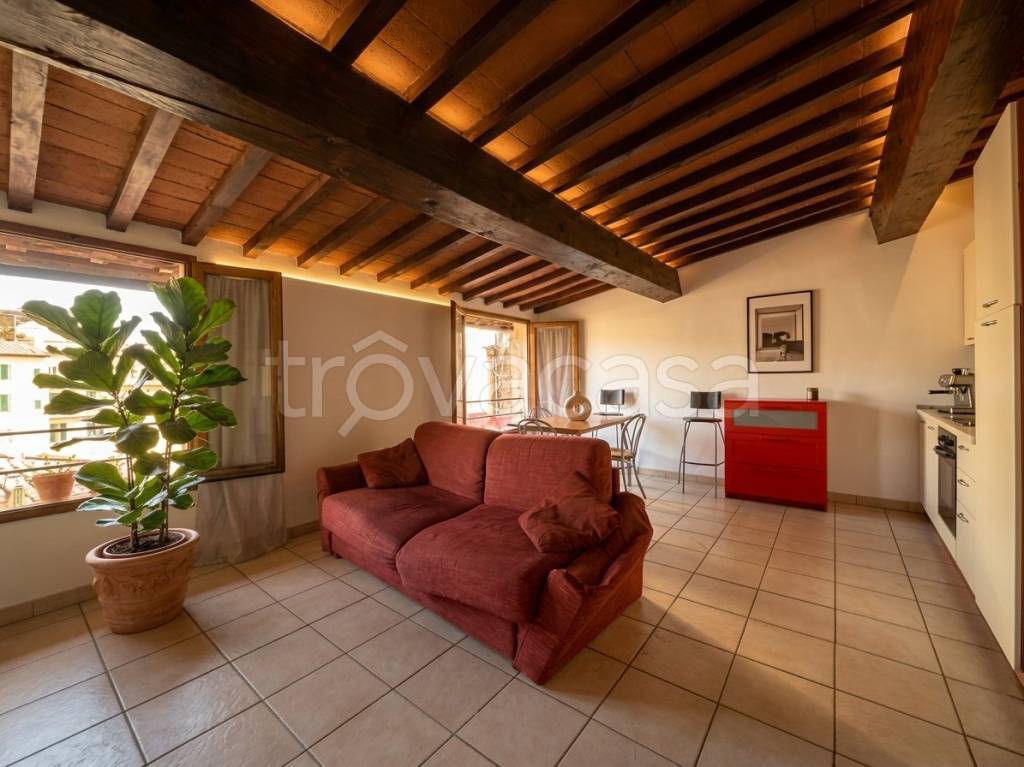 appartamento in vendita a Firenze in zona Ognissanti