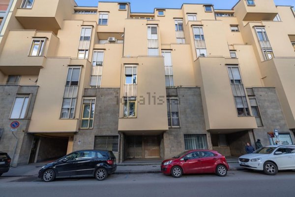 locale commerciale in vendita a Firenze