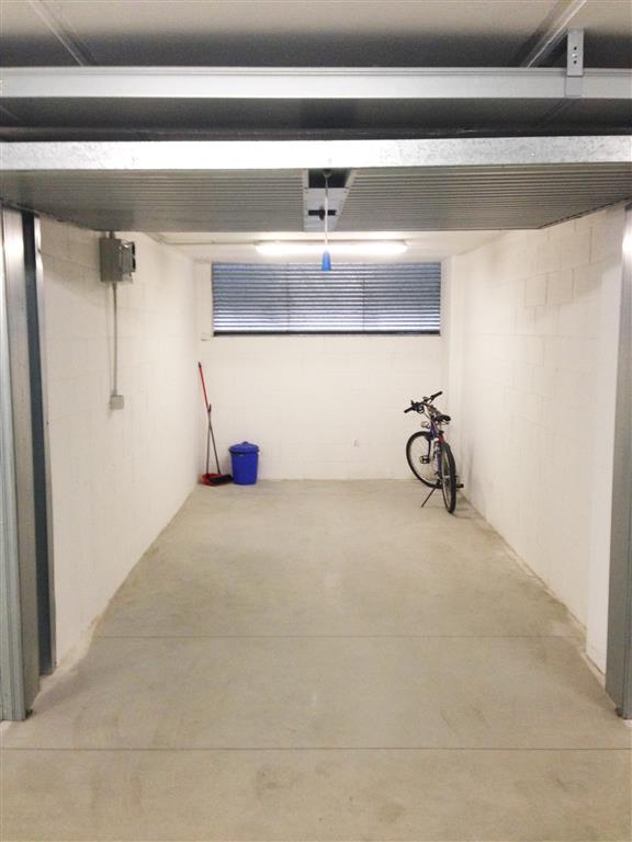 box auto in vendita a Firenze in zona Novoli