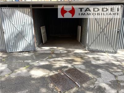box auto in vendita a Firenze in zona Legnaia