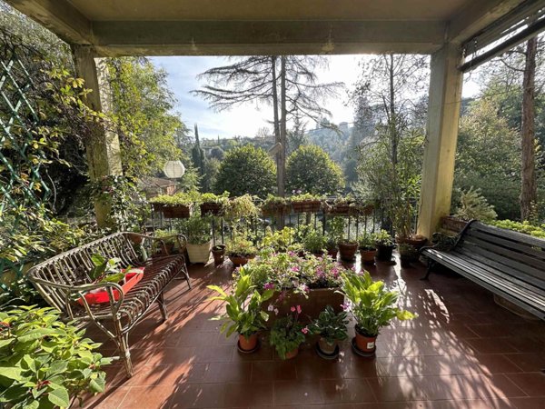 appartamento in vendita a Firenze in zona Pian dei Giullari