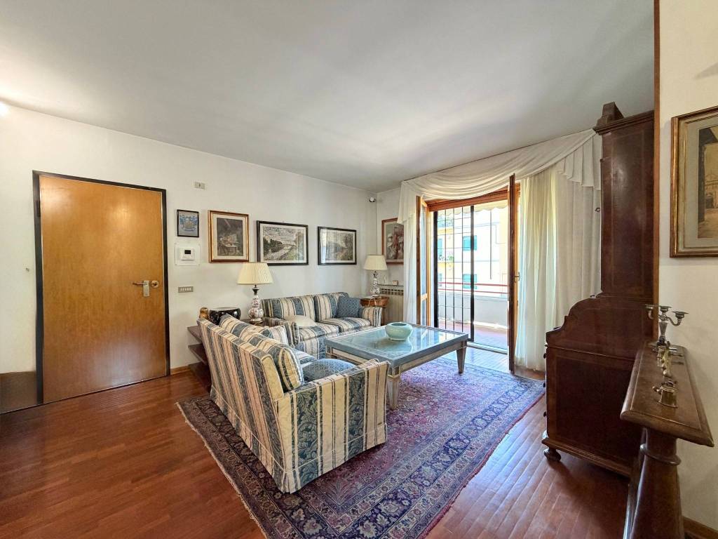 appartamento in vendita a Firenze in zona Legnaia