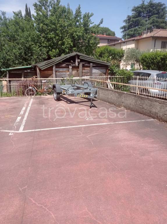 box auto in vendita a Firenze in zona Isolotto