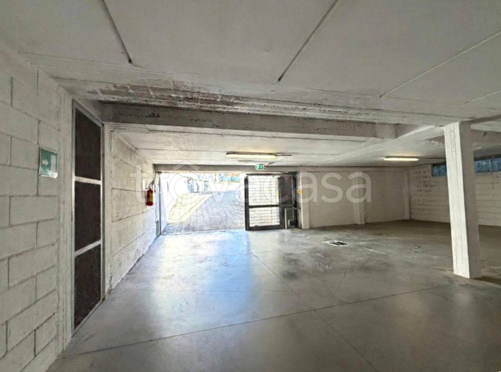 box auto in vendita a Firenze in zona Novoli
