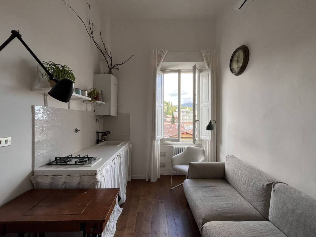 appartamento in vendita a Firenze in zona Campo di Marte
