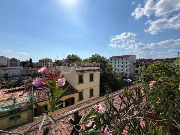 appartamento in vendita a Firenze in zona Centro Santa Croce