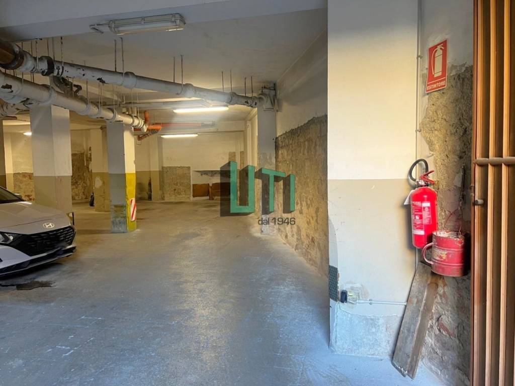 box auto in vendita a Firenze in zona Gavinana