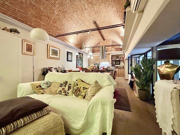 ufficio in vendita a Firenze in zona Ognissanti