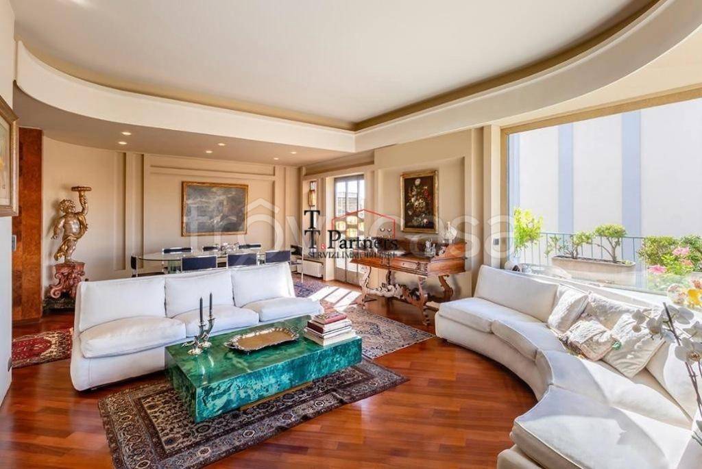 appartamento in vendita a Firenze in zona Ognissanti