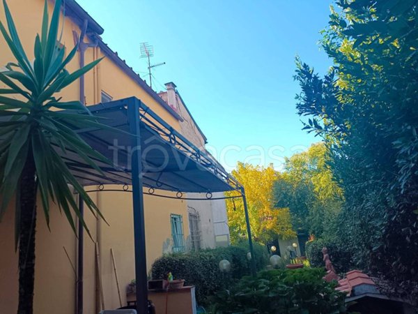 casa indipendente in vendita a Firenze in zona Peretola