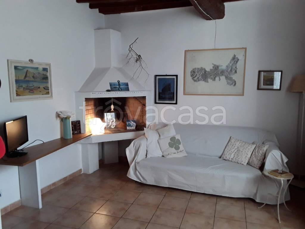 casa indipendente in vendita a Firenze in zona Settignano