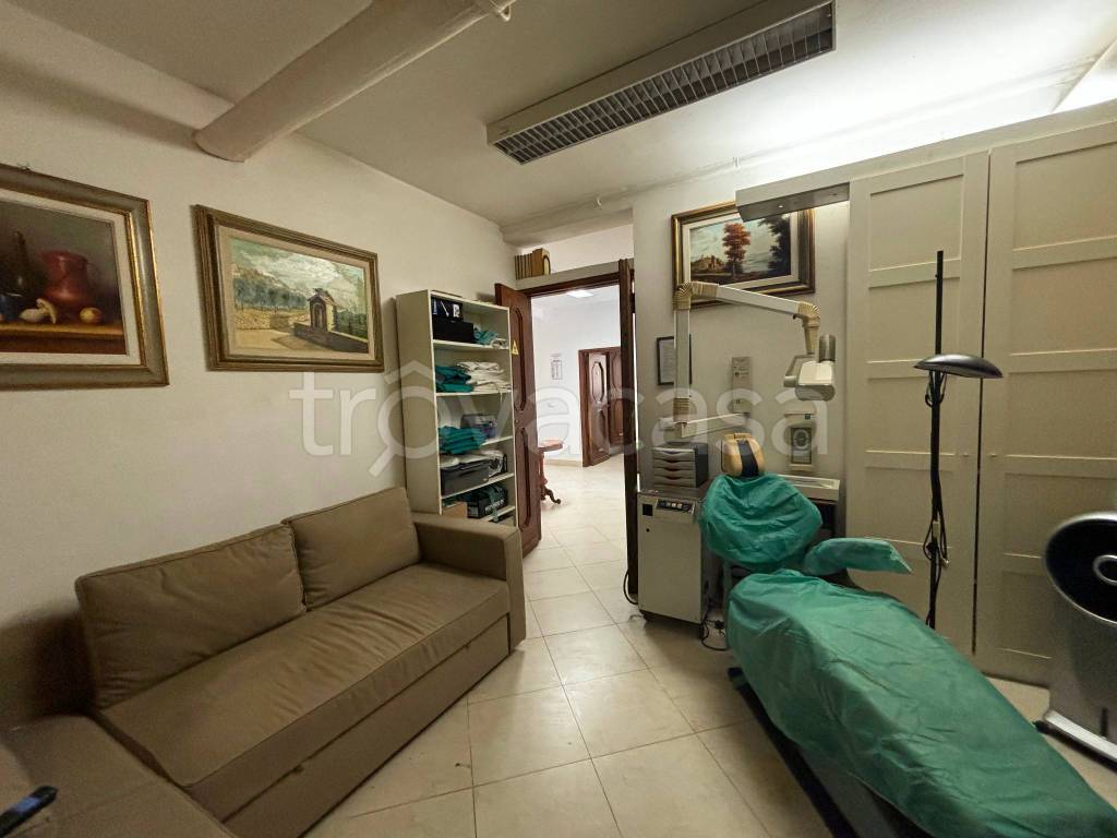 ufficio in vendita a Firenze in zona Soffiano