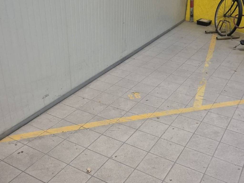box auto in vendita a Firenze in zona Centro San Frediano