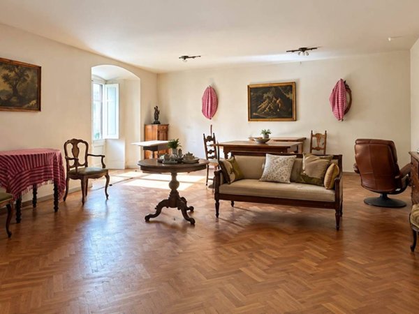 appartamento in vendita a Firenze in zona Centro San Lorenzo
