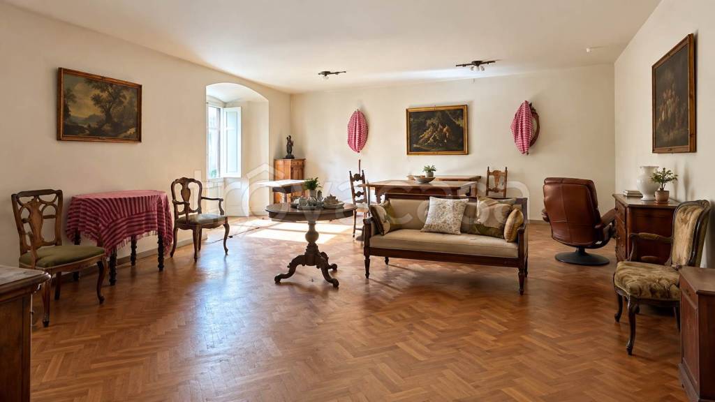 appartamento in vendita a Firenze in zona Centro Santa Maria Novella
