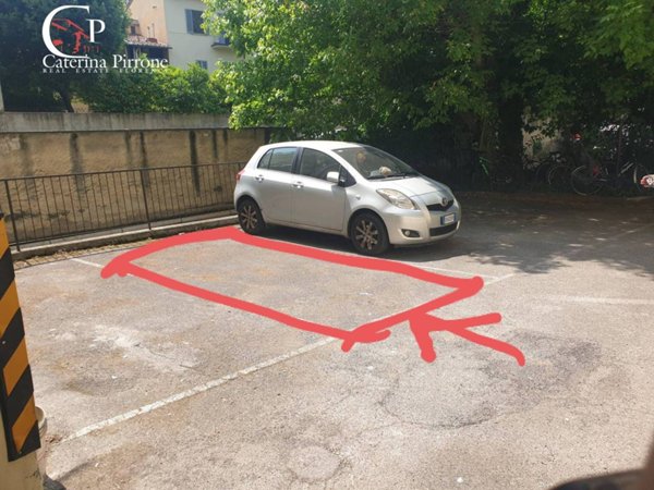 box auto in vendita a Firenze in zona Campo di Marte