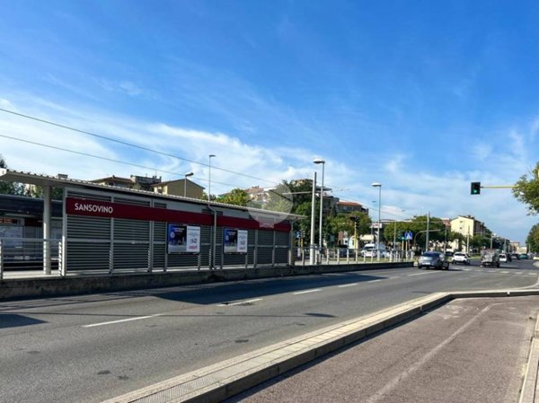 box auto in vendita a Firenze in zona Isolotto