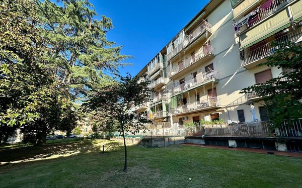 appartamento in vendita a Firenze in zona Isolotto