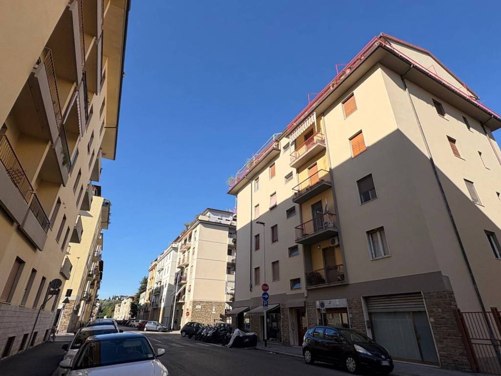 appartamento in vendita a Firenze in zona Badia a Ripoli