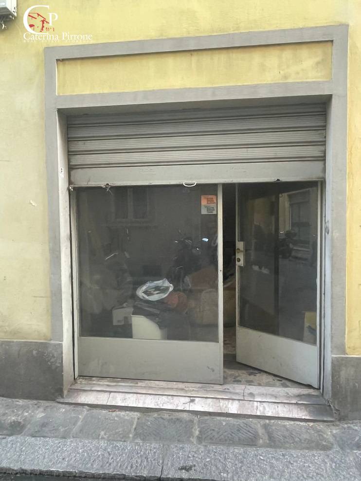 locale commerciale in vendita a Firenze in zona Centro San Frediano