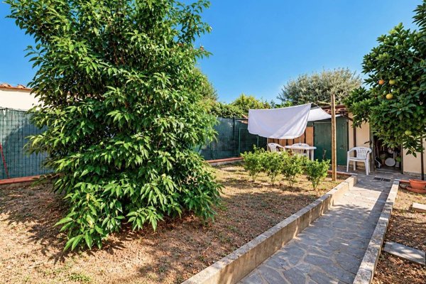 casa indipendente in vendita a Firenze in zona Peretola