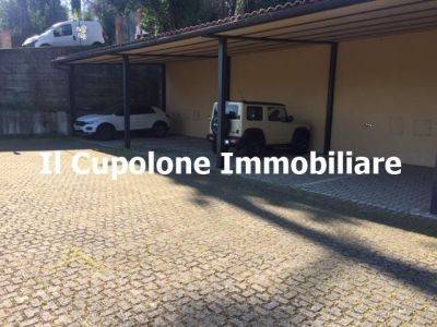 box auto in vendita a Firenze in zona Soffiano