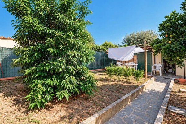casa indipendente in vendita a Firenze in zona Peretola