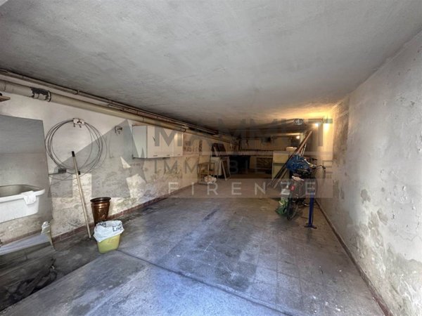 locale di sgombero in vendita a Firenze in zona Soffiano