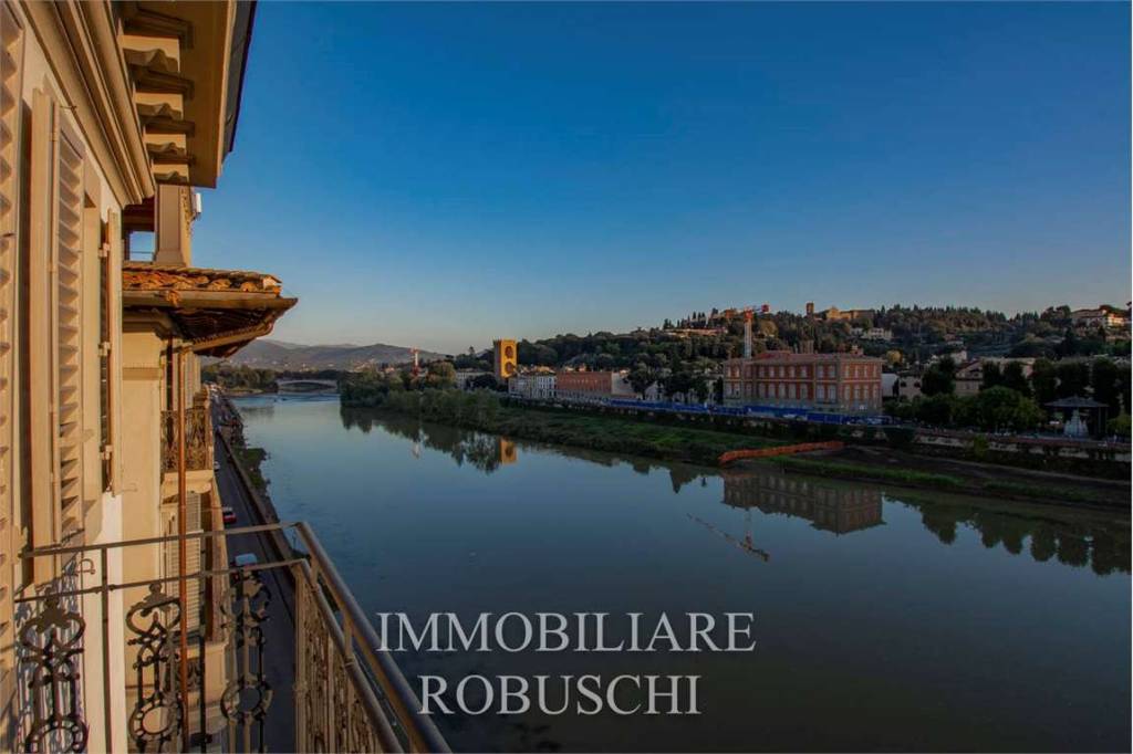 appartamento in vendita a Firenze in zona Centro Santa Croce