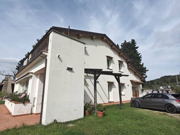 casa indipendente in vendita a Firenze in zona Le Cure