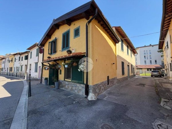 casa indipendente in vendita a Firenze in zona Brozzi