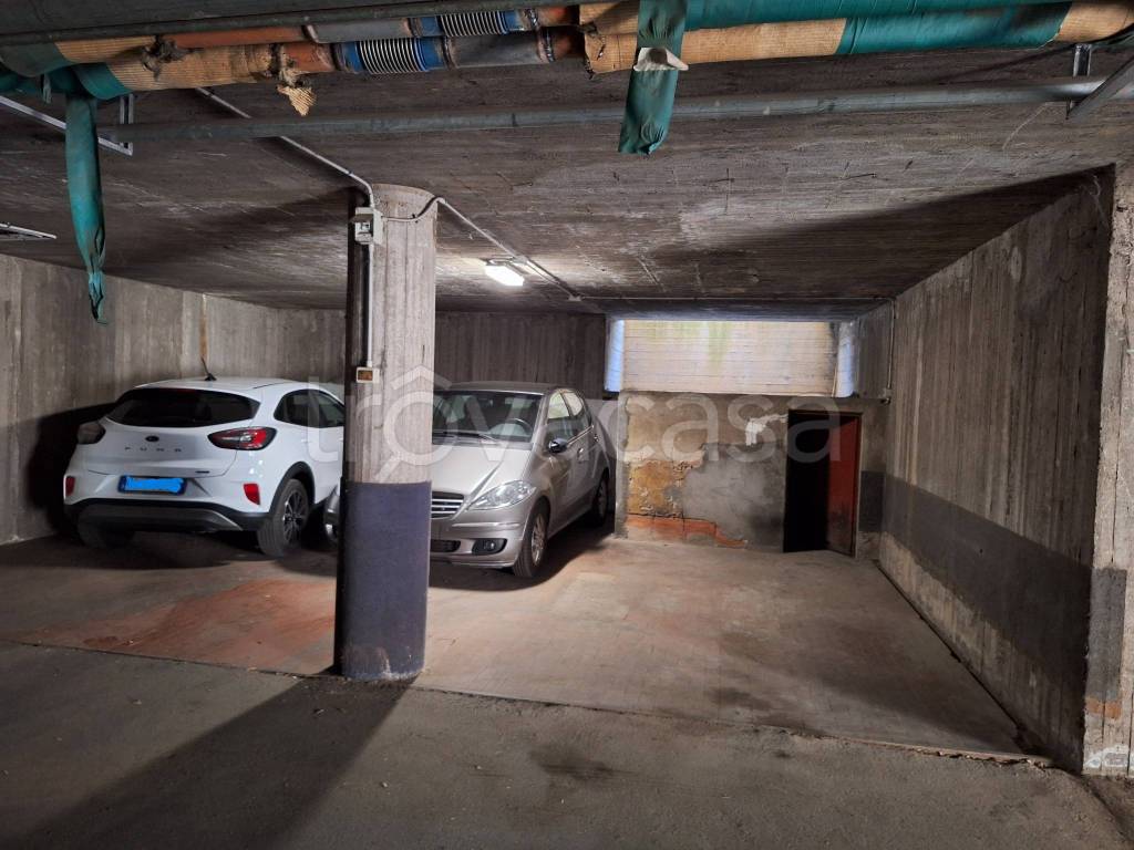 box auto in vendita a Firenze in zona Bellosguardo