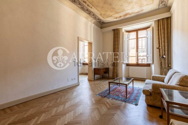 appartamento in vendita a Firenze in zona Centro Santa Maria Novella