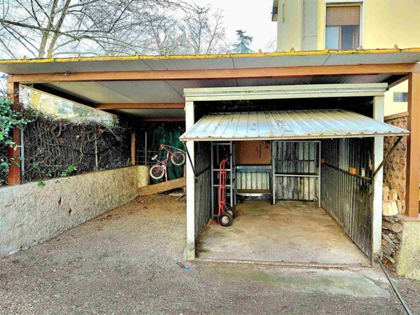 box auto in vendita a Firenze in zona Isolotto