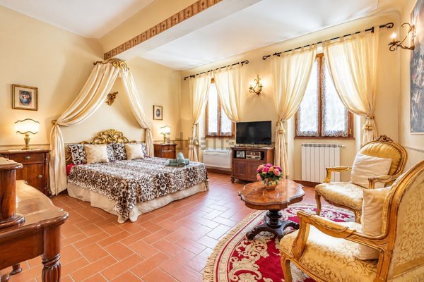 appartamento in vendita a Firenze in zona Centro Santa Maria Novella