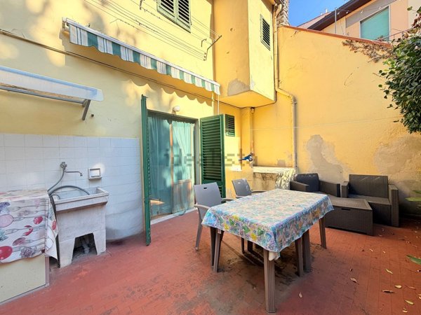 casa indipendente in vendita a Firenze in zona Legnaia