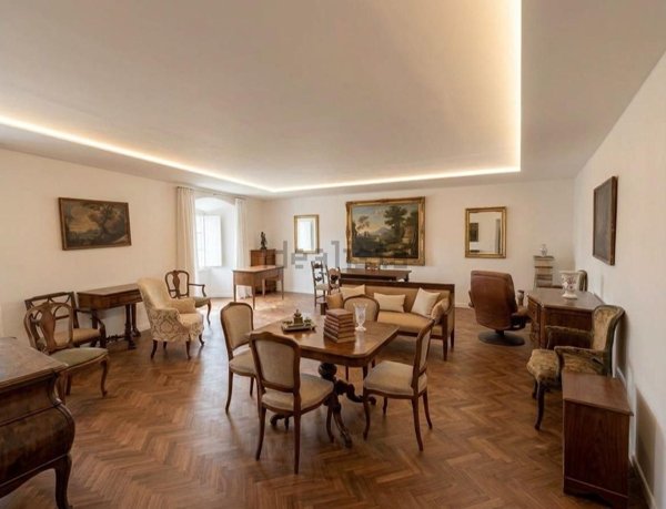 appartamento in vendita a Firenze in zona Centro Santa Maria Novella