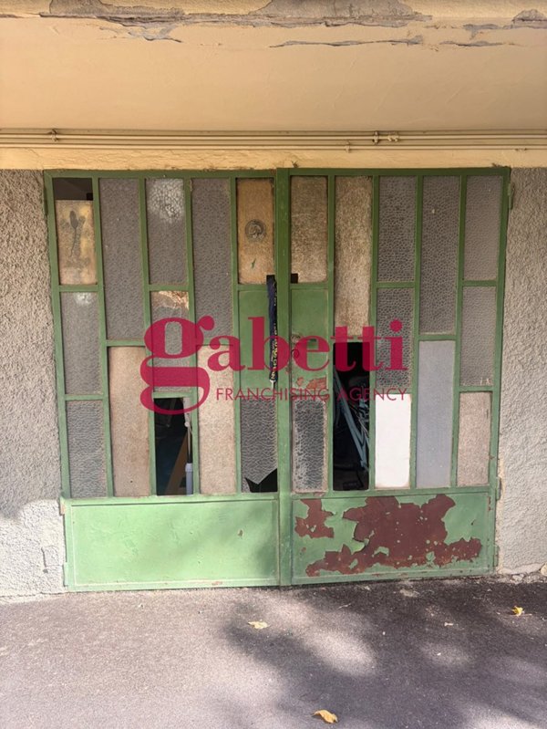 box auto in vendita a Firenze in zona Soffiano