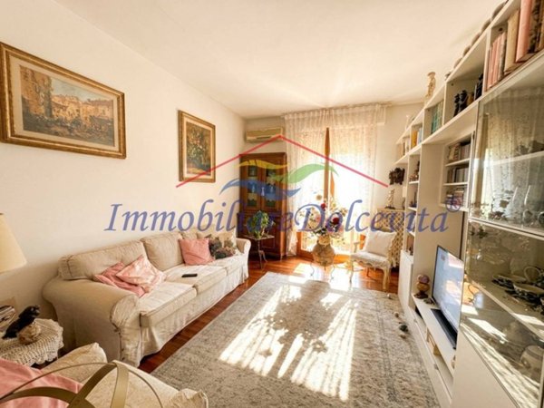 appartamento in vendita a Firenze in zona Isolotto