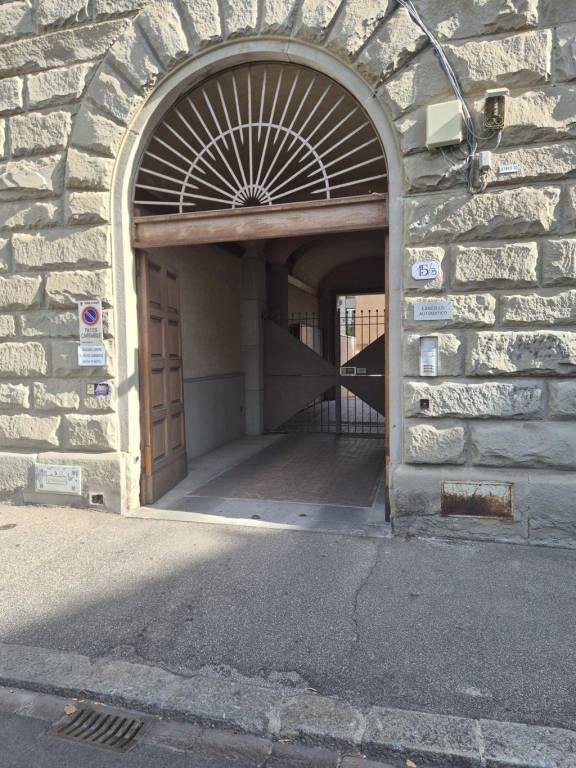 box auto in vendita a Firenze in zona Campo di Marte