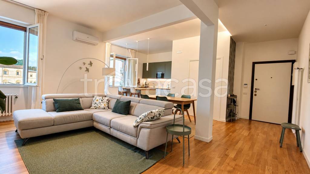appartamento in vendita a Firenze in zona Campo di Marte