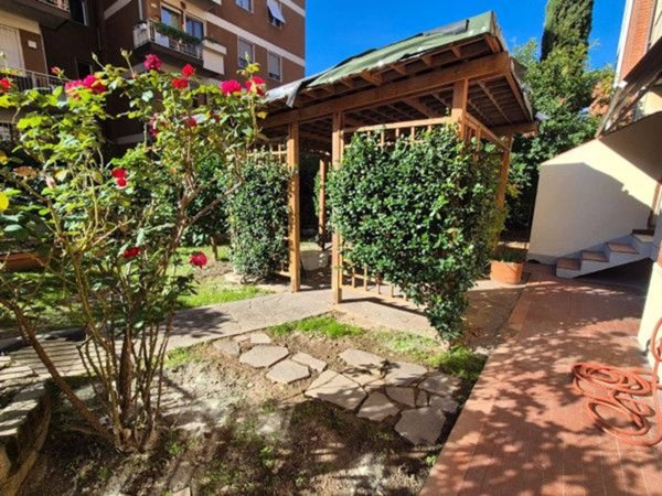 appartamento in vendita a Firenze in zona Isolotto