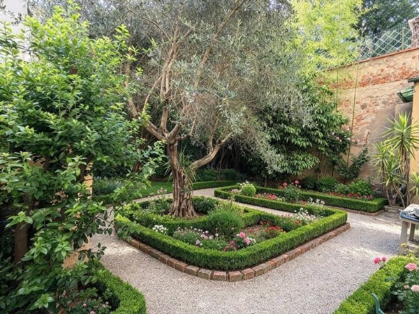 appartamento in vendita a Firenze in zona Campo di Marte