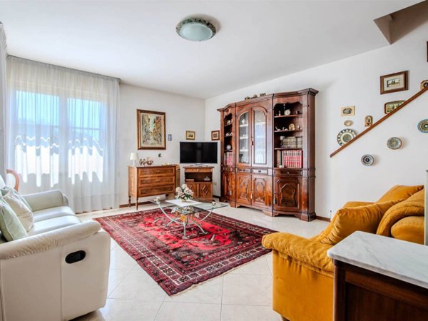 appartamento in vendita a Firenze in zona Cintoia
