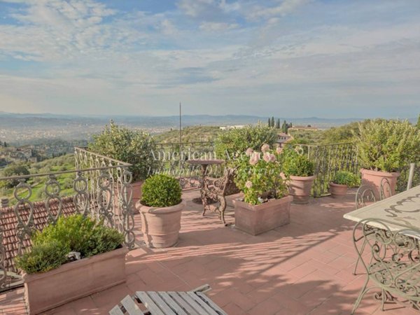 casa indipendente in vendita a Firenze in zona Rifredi