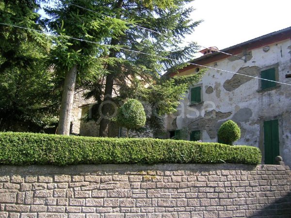 casa indipendente in vendita a Firenzuola in zona Giugnola