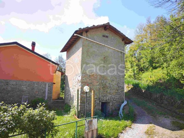 casa indipendente in vendita a Firenzuola in zona Montalbano
