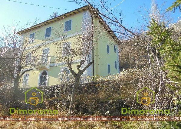 casa indipendente in vendita a Firenzuola in zona Montalbano